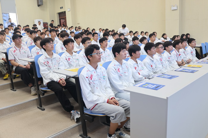 预防电信诈骗,提高安全意识 ——宿州工业学校成功举办“预防电信网络诈骗宣传教育进校园”系列活动(图4)