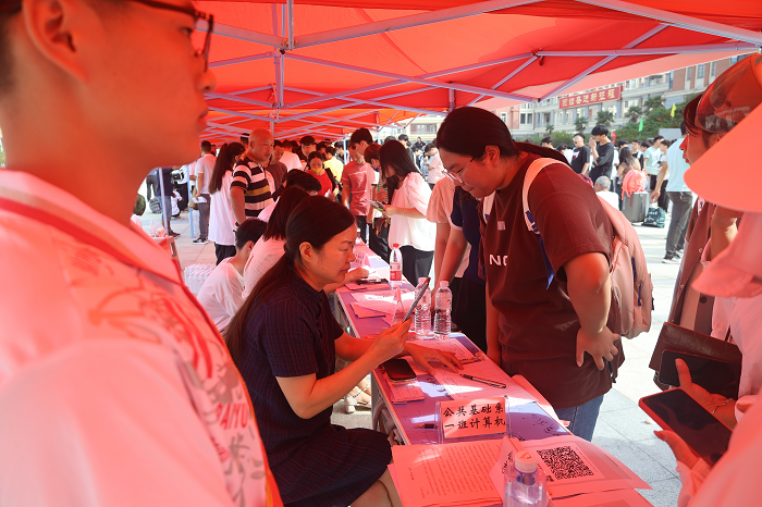 新学期，新启航 ——宿州工业学校喜迎2023级新生报到入学(图3)