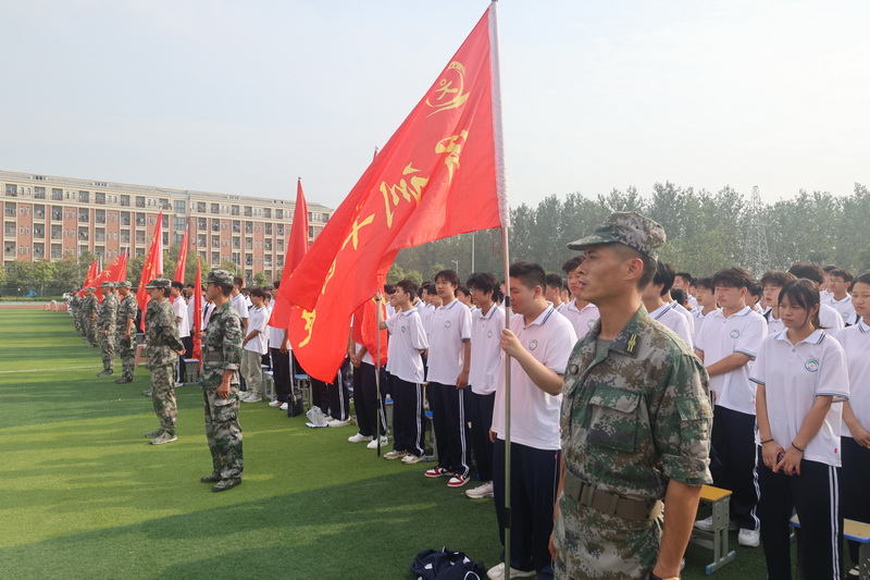安徽省宿州工业学校召开2023年秋季学期开学典礼暨表彰和新生军训动员大会(图1)