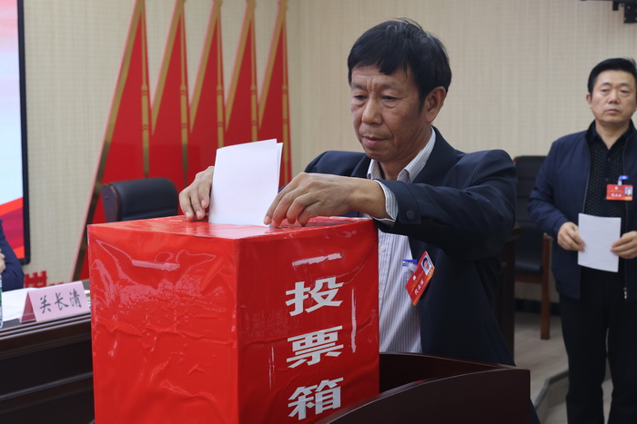 安徽省宿州工业学校隆重召开第一届教职工代表大会暨工会会员代表大会(图7)