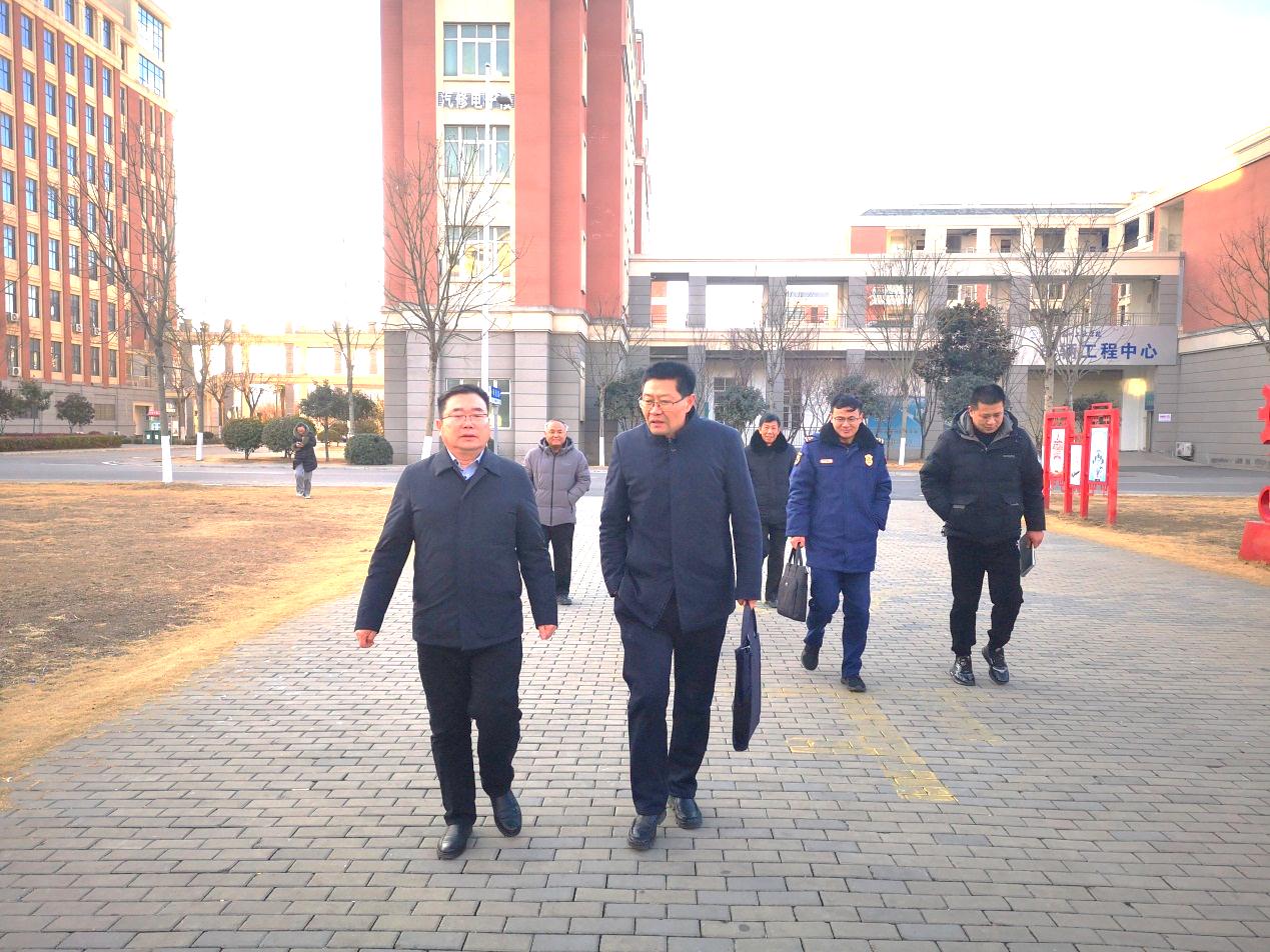 杜绝火灾事故，防患于未然  ——宿州市教体局到工业学校进行消防安全专项检查(图1)