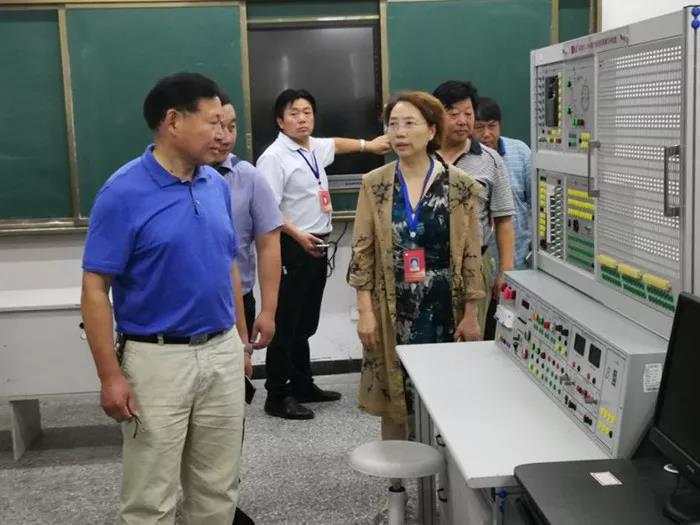 市退役军人事务局领导来宿州工业学校视察指导退役士兵职业技能培训准备工作(图3)