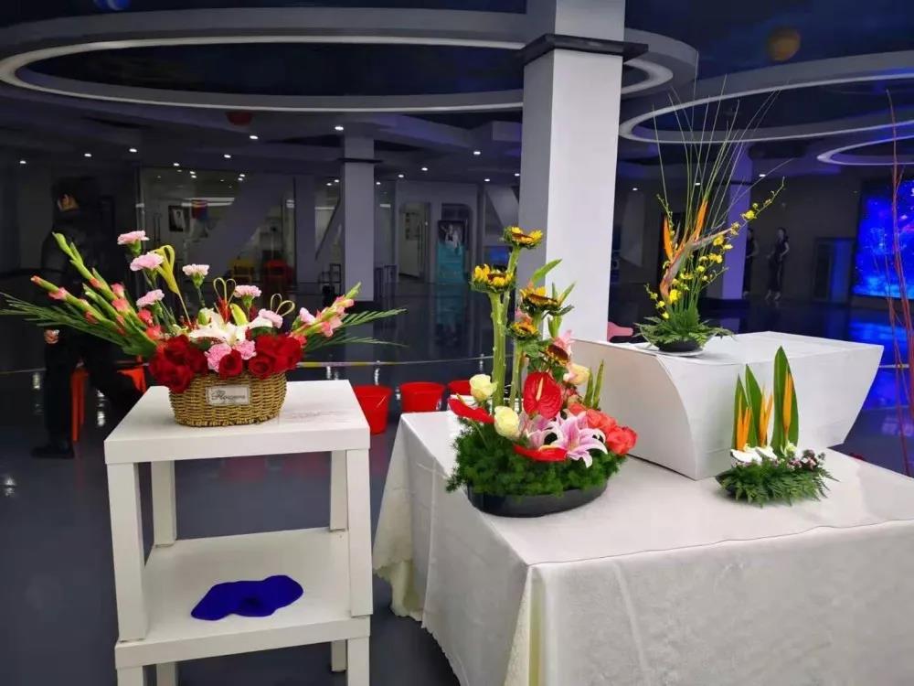 2020年宿州市中职学校技能大赛——宿州工业学校插花艺术赛图片集锦(图14)