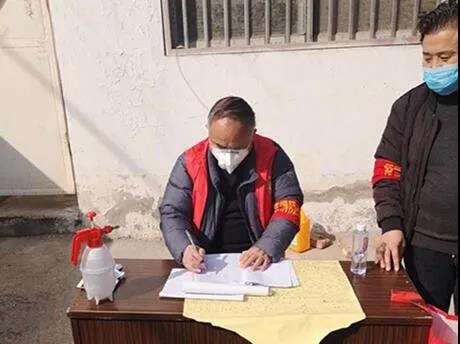 宿州工业学校充分发挥党员先锋模范作用不忘初心助力战疫(图1)