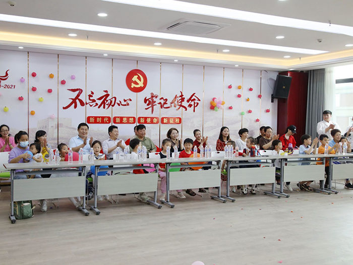 宿州工业学校举办红心向党“庆六一”关爱活动(图2)