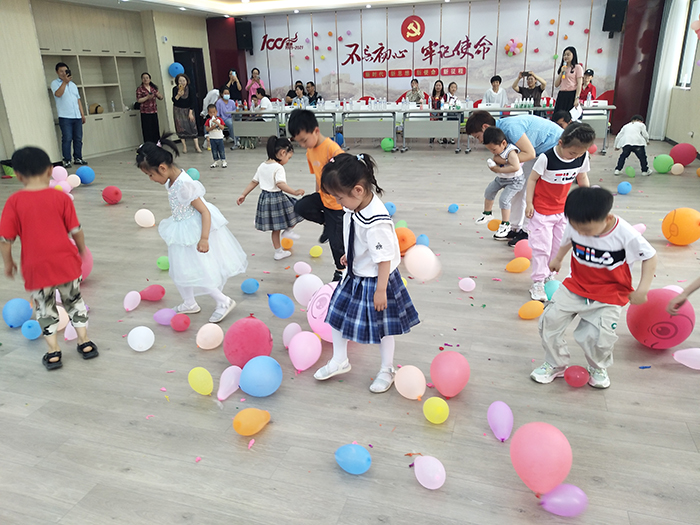 宿州工业学校举办红心向党“庆六一”关爱活动(图7)