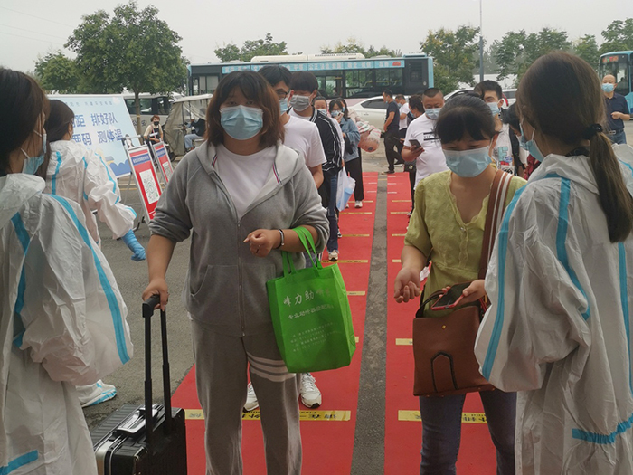 宿州工业学校喜迎2021级新生报到入学(图3)