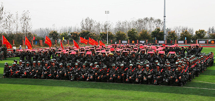 宿州工业学校2021级新生军训活动落下帷幕(图2)