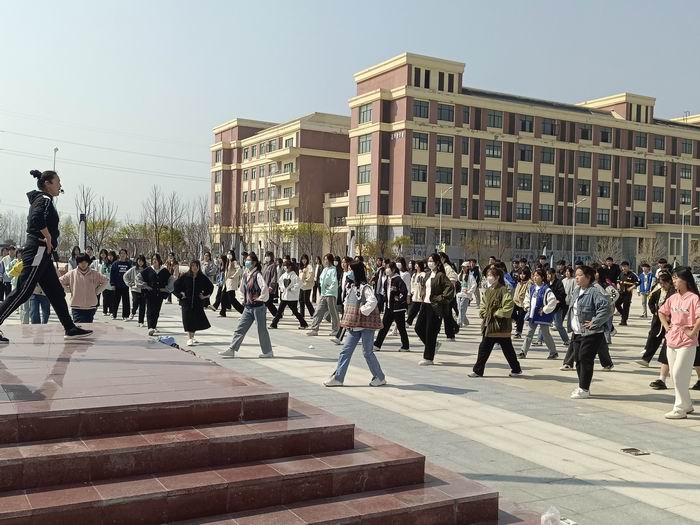 疫情不“抑情”，健康伴我行 ——安徽省宿州工业学校五一主题活动(图1)