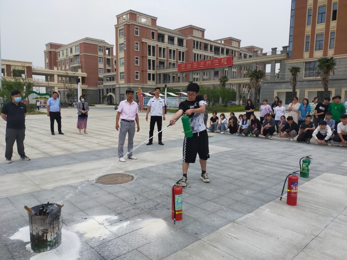 宿州工业学校举办消防安全知识专题讲座(图3)