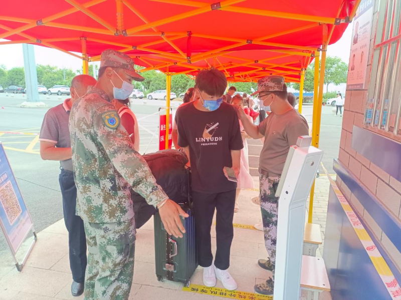 宿州工业学校喜迎2022级新生报到入学(图1)