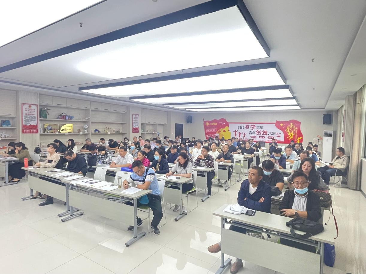 强化校园安全管理 守护学生平安成长 ——安徽省宿州工业学校召开学生校园安全管理培训会(图2)