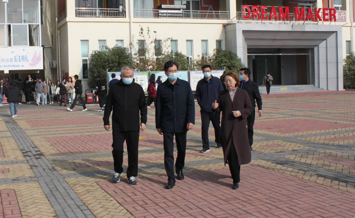 副市长杨泽胜到宿州工业学校调研食品安全工作(图1)