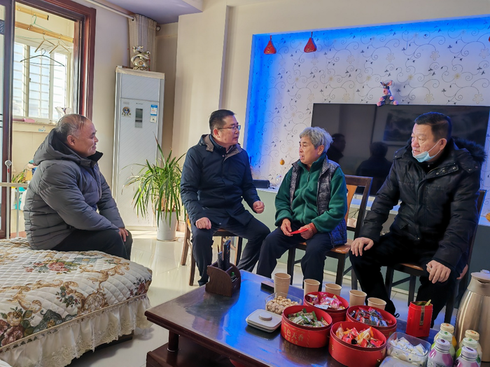 宿州工业学校春节前夕开展走访慰问活动(图2)