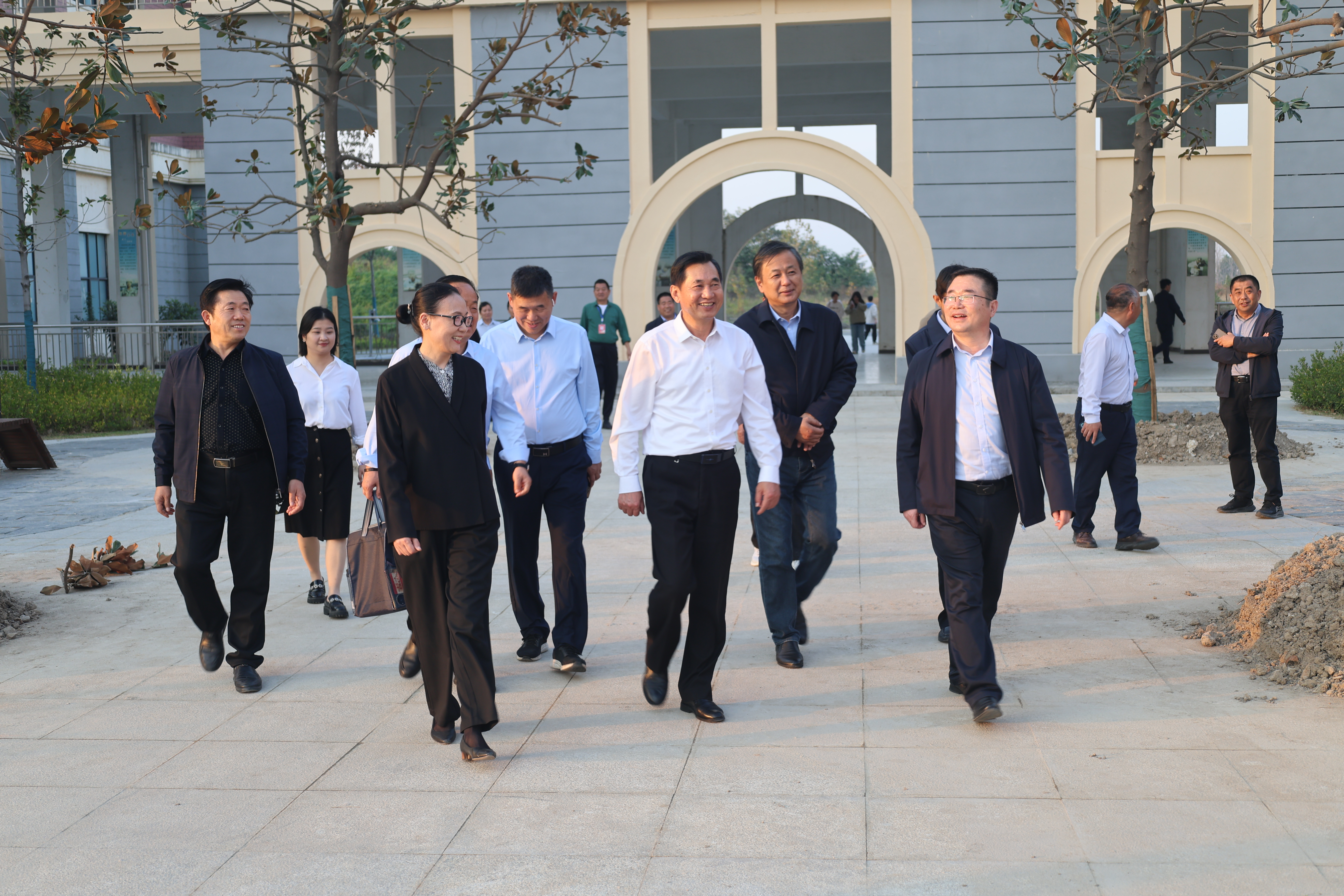 宿州市政协主席许广斌一行到宿州工业学校调研工作(图2)