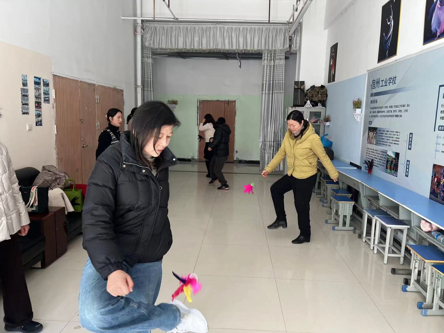 宿州工业学校开展“三八妇女节趣味体育比赛”活动(图5)