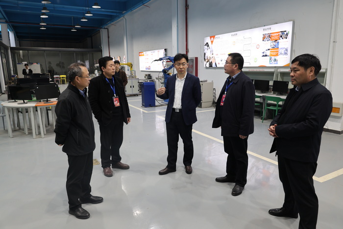 市政府常务副市长欧冬林到宿州工业学校调研指导工作(图2)