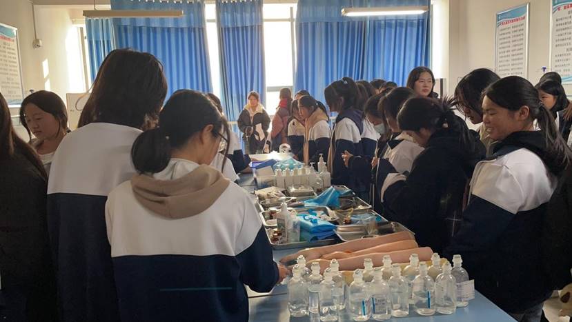 开阔视野增见识 研学实践促成长—安徽省宿州工业学校文化艺术系幼儿保育专业赴皖北卫生职业学院参观学习(图3)