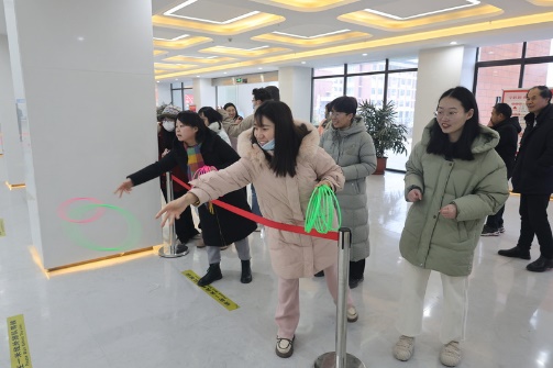 安徽省宿州工业学校举行“迎新年庆新春” 教职工趣味运动会(图2)