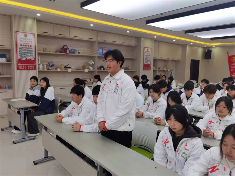 弘扬雷锋精神，让青春在奉献中绽放  ——宿州工业学校开展“3·5”学雷锋主题团日活动(图3)