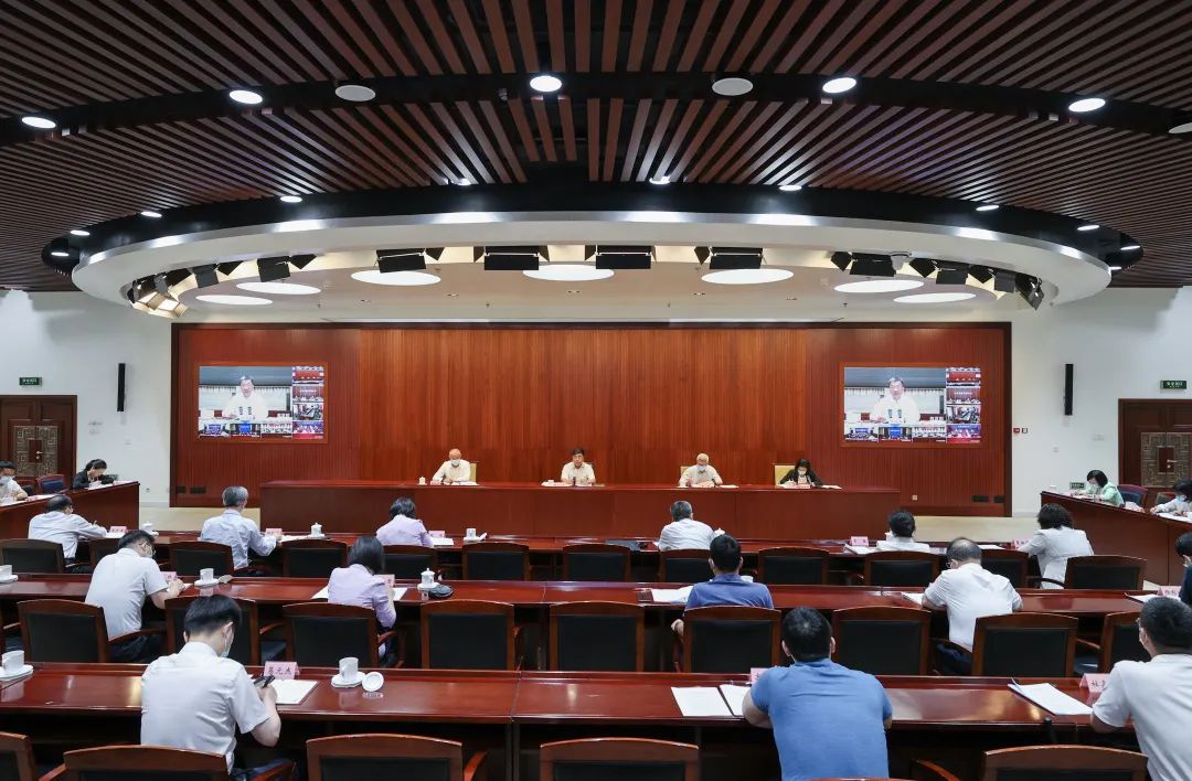 坚决遏制校园安全事故发生！教育部召开全国中小学幼儿园安全工作视频会(图1)