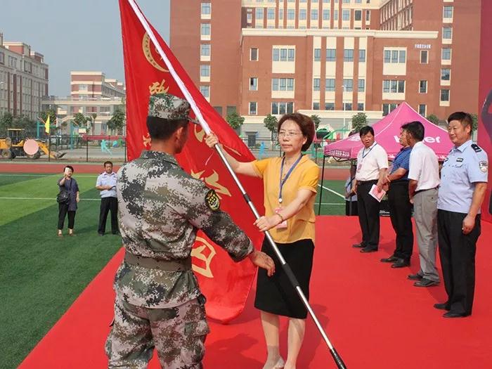 学校举行2019级新生军训动员大会(图4)