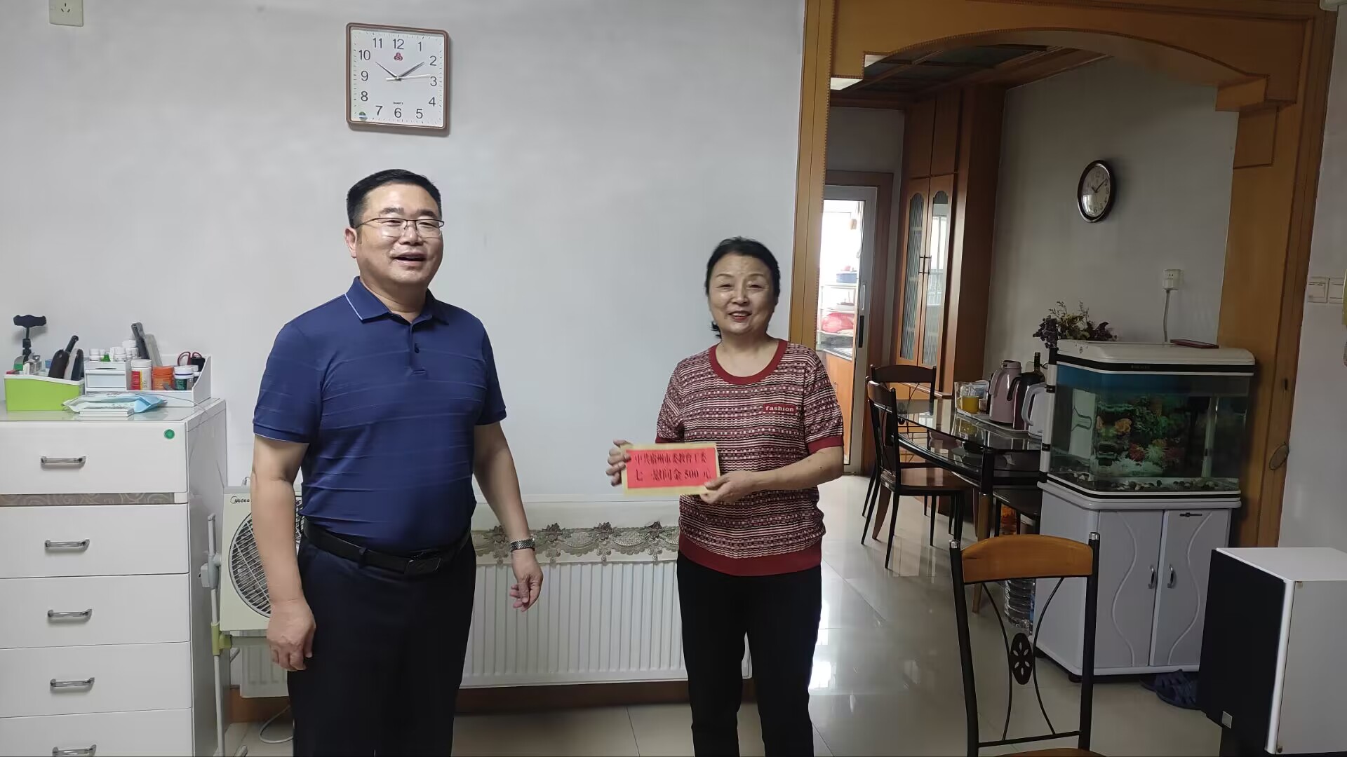 宿州工业学校领导走访慰问老党员和困难党员(图3)