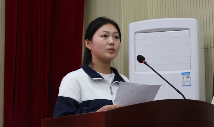 凝心聚力同奋进,“团”结奋斗谱新篇 ——宿州工业学校开展2024年新团员入团宣誓仪式(图3)