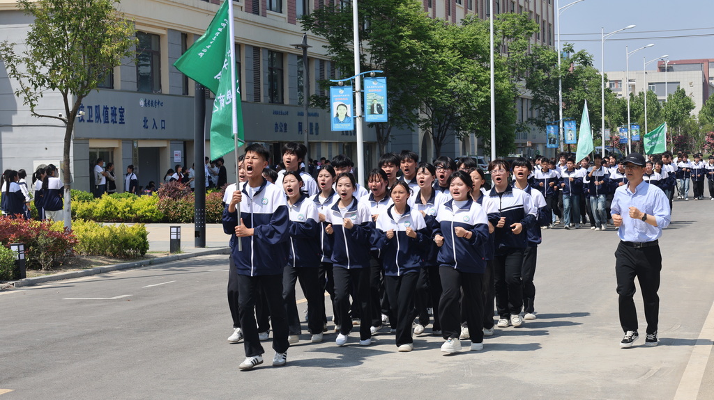 青春跃动展风采 匠心凝聚铸班魂 ——宿州工业学校2025年班级跑操比赛圆满举行(图8)