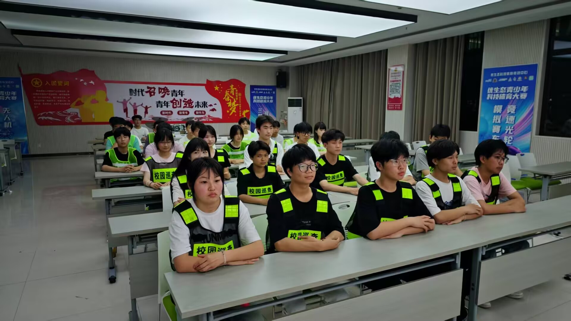 宿州工业学校召开校卫队安全工作会议(图2)