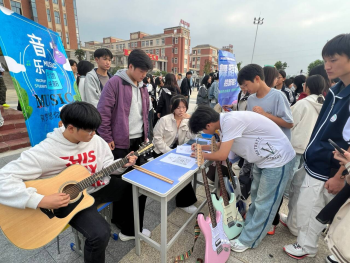  宿州工业学校社团招新火热启动(图2)