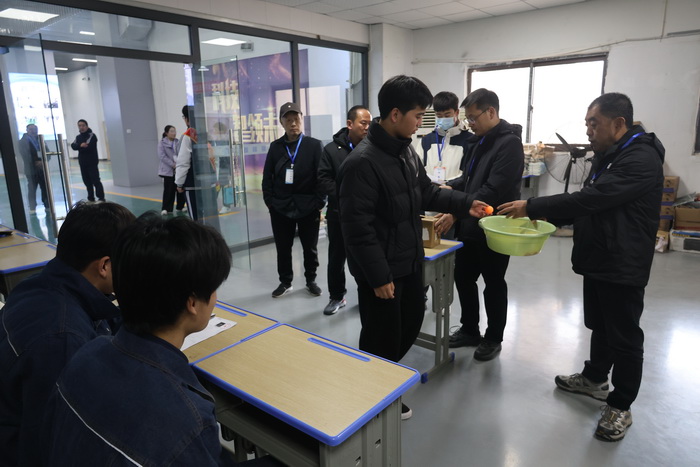 赛场竞风流 匠心绽芳华 ——宿州工业学校在宿州市2025年中等职业学校技能大赛获得优异成绩(图1)