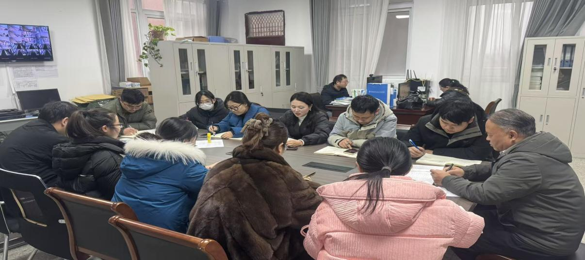聚力研讨解班忧 赋能新师提本领  ——杨雪侠班主任工作室系列活动分组讨论顺利举行(图1)