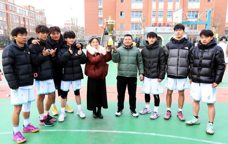 联赛收官颁奖贺今朝，青春逐梦扬帆向未来 ——宿州工业学校“中国银行杯”2025年秋季篮球联赛圆满落幕(图5)