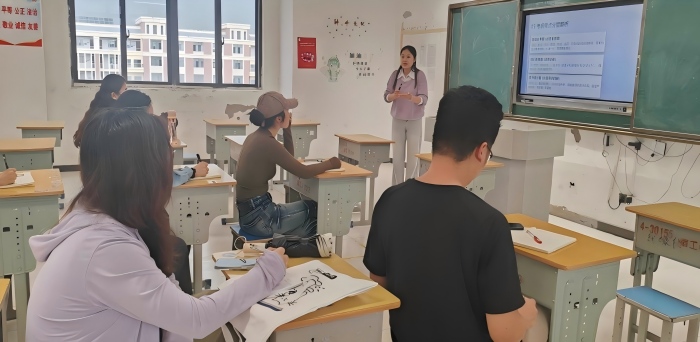 依标命题强素养 精研笃行促成长—宿州工业学校启动首届教师命题竞赛暨命题能力提升专题培训(图3)