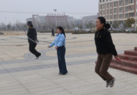 宿州工业学校举办庆祝第116个“三八”国际妇女节趣味运动会活动